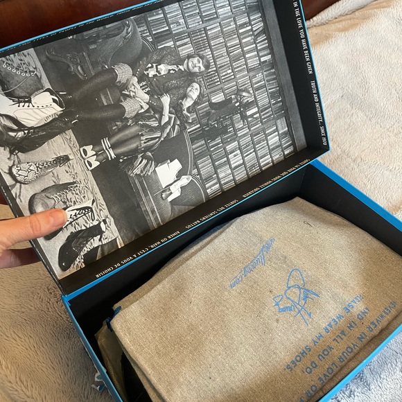 Women's Black Leather Mary Jane Shoes - Picture 10 of 12